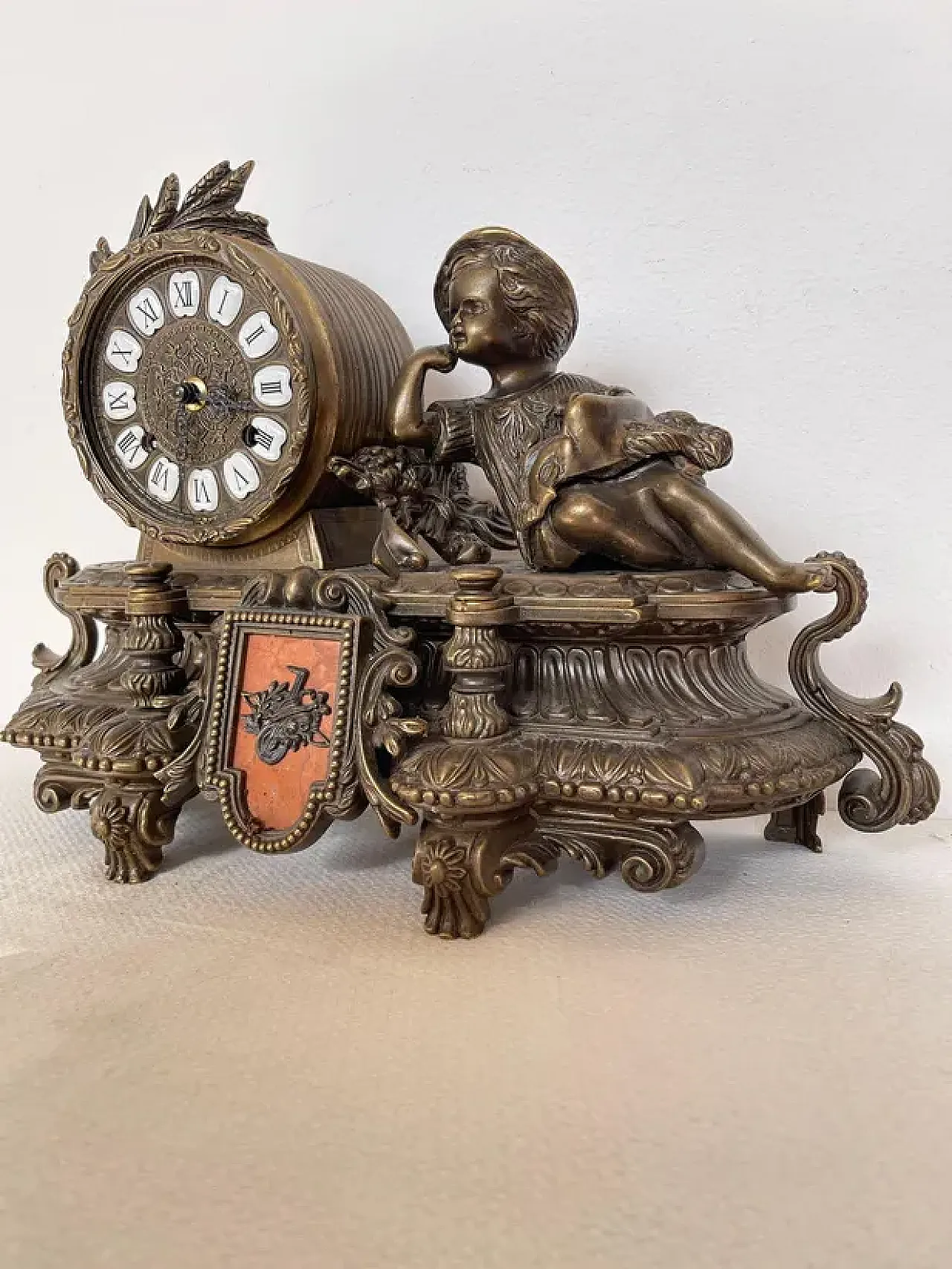 French table clock in golden metal with putto, 1970s 5
