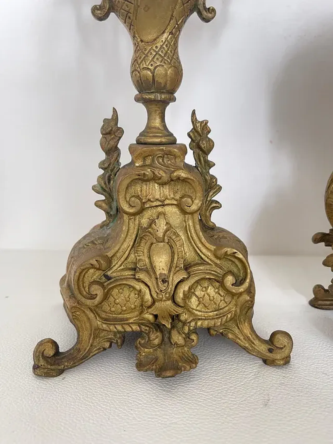 Triptych in gilded bronze, 19th century 8