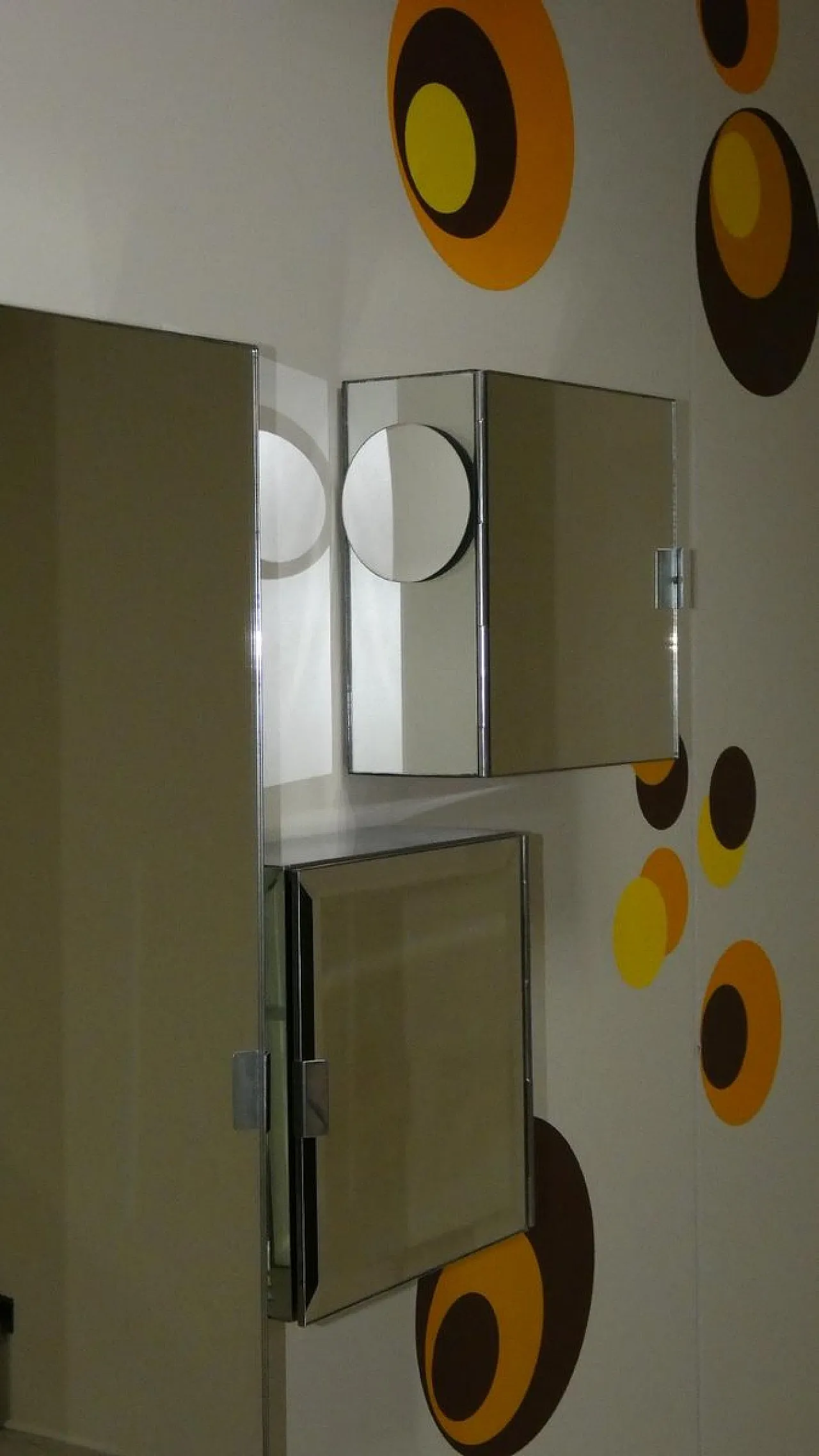 3 armadietti a specchio, Italia, anni '70 11