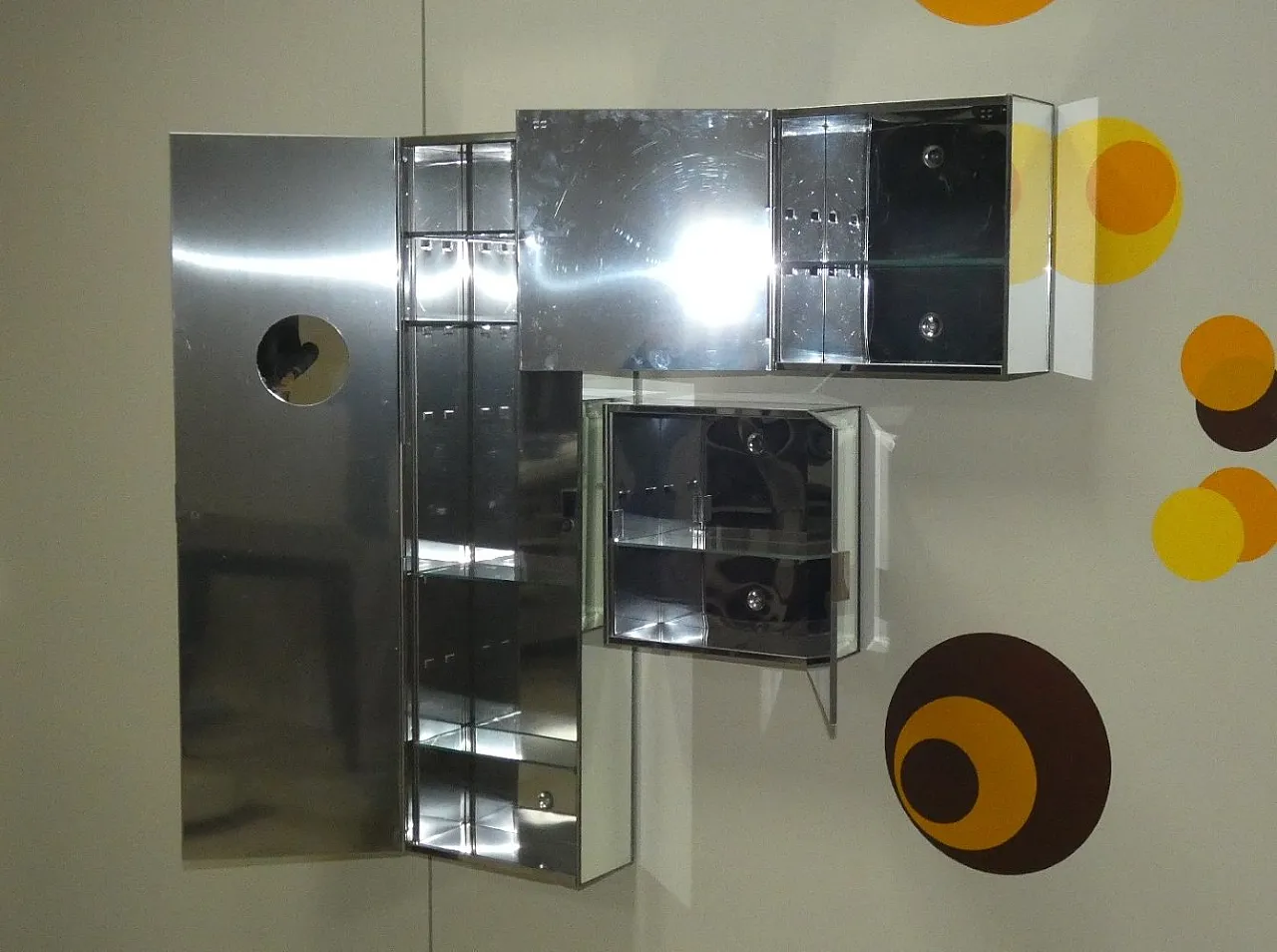 3 armadietti a specchio, Italia, anni '70 12