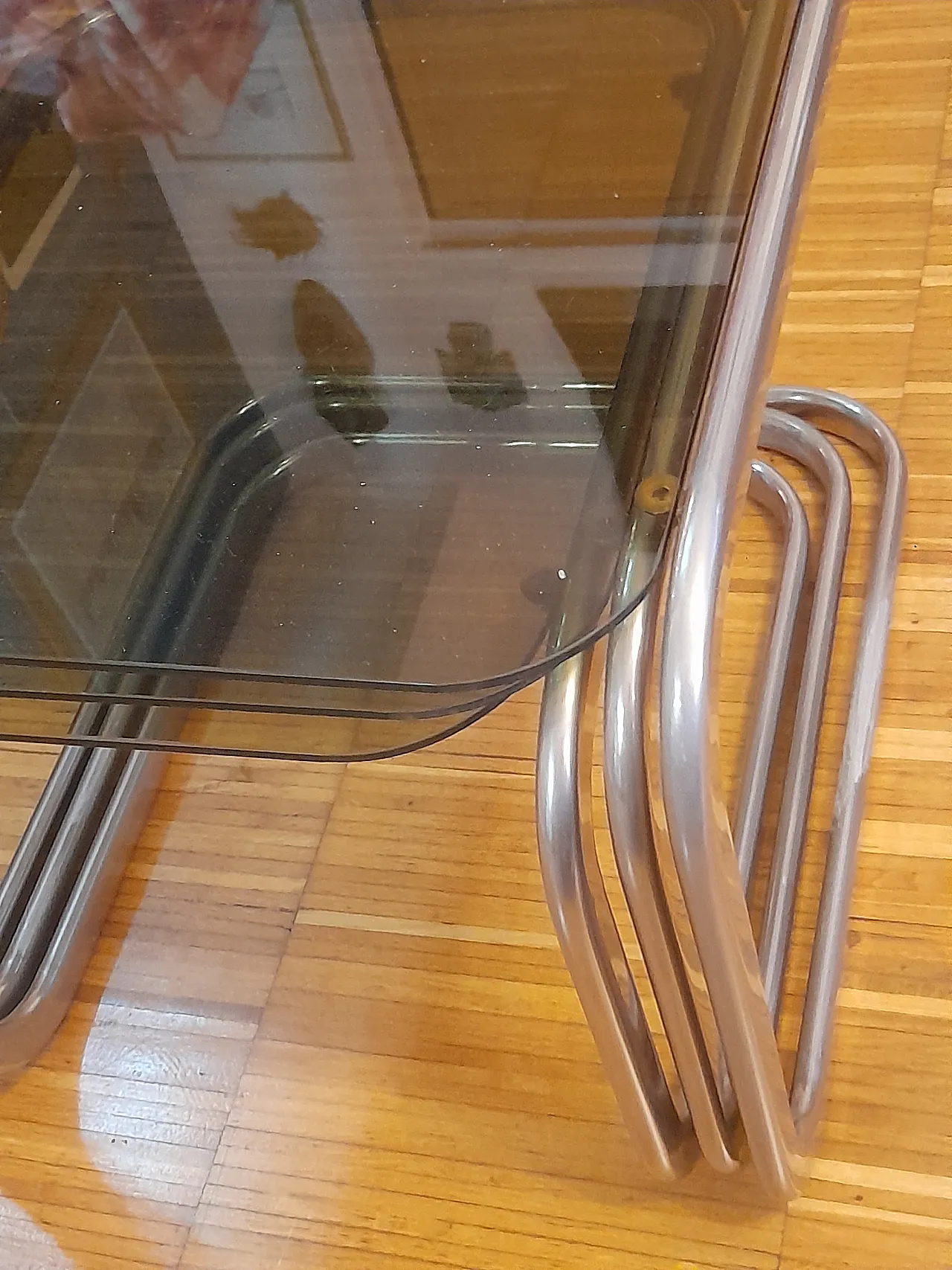 Tavolini a nido con piano in vetro fumé, anni '60 2