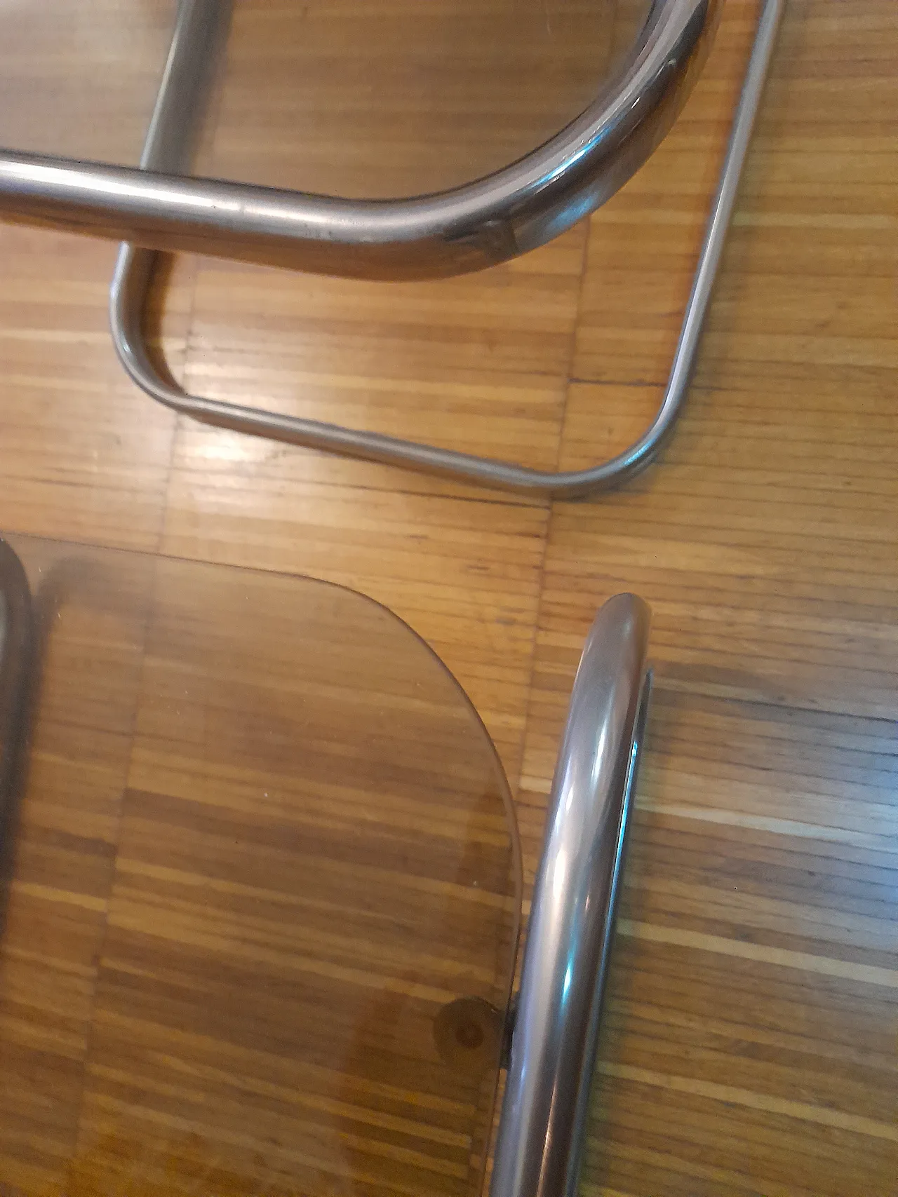 Tavolini a nido con piano in vetro fumé, anni '60 11