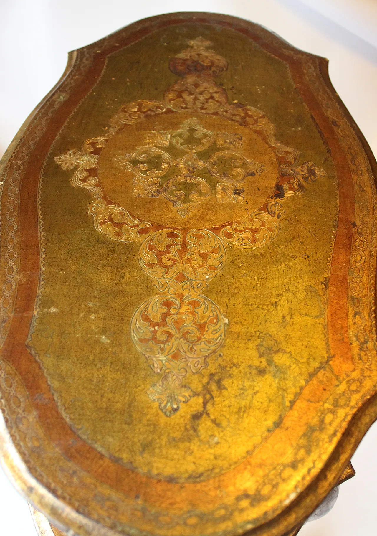 Florentine wooden side table, late 20th century 9