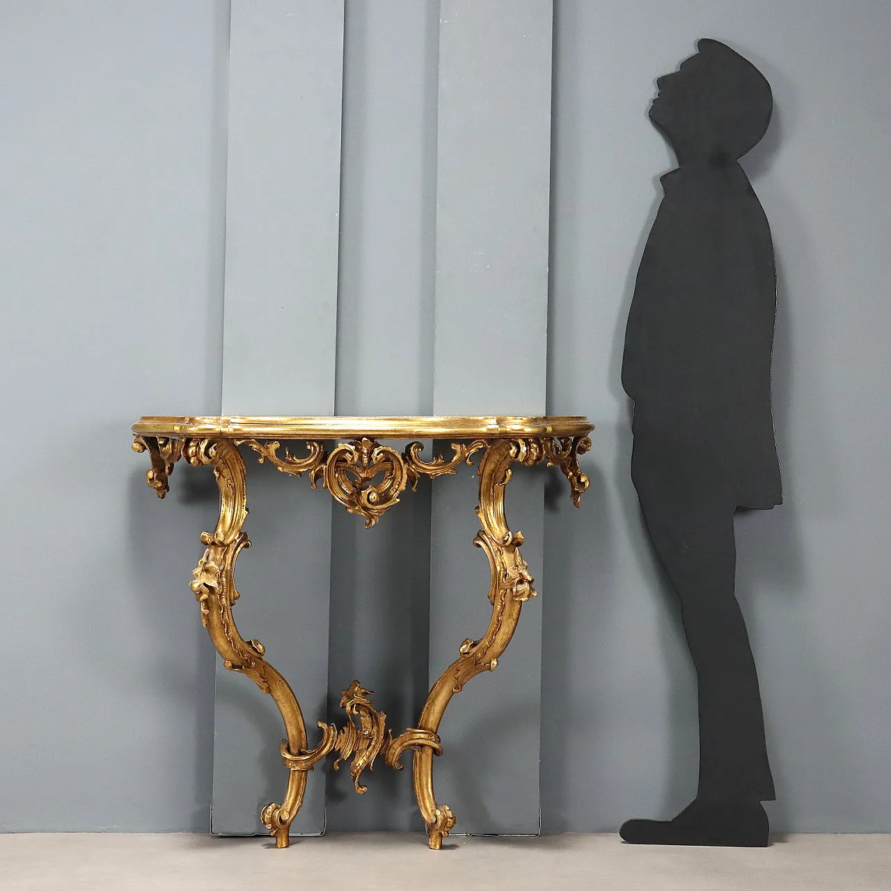 Carved and gilded wooden console table with marble top, 20th century 2