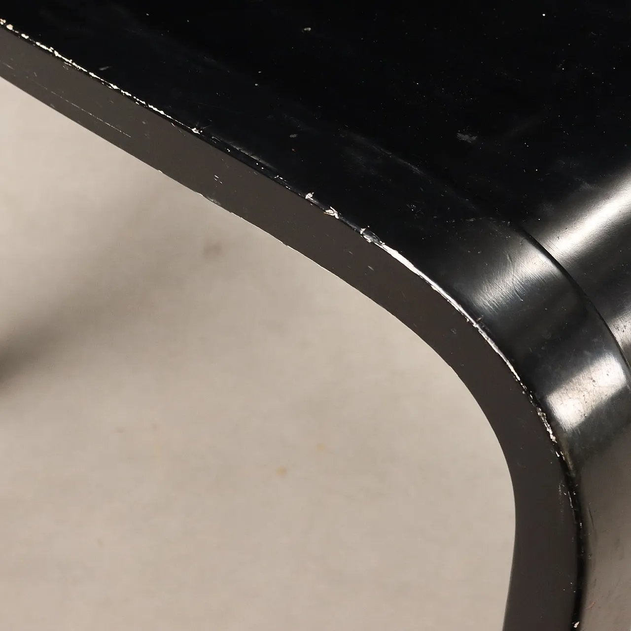 6 lacquered wooden chairs, 20th century 6