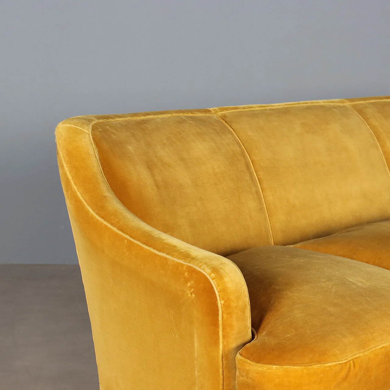 Divano a 3 posti con imbottitura a molle e cuscini in piuma, '900 3