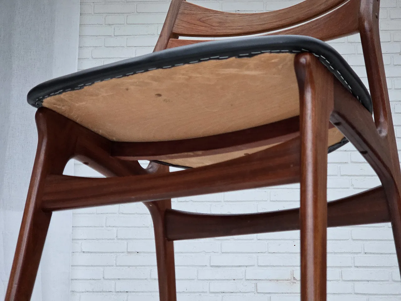 4 sedie da pranzo danesi rivestite, di Erik Buck, anni '60 5