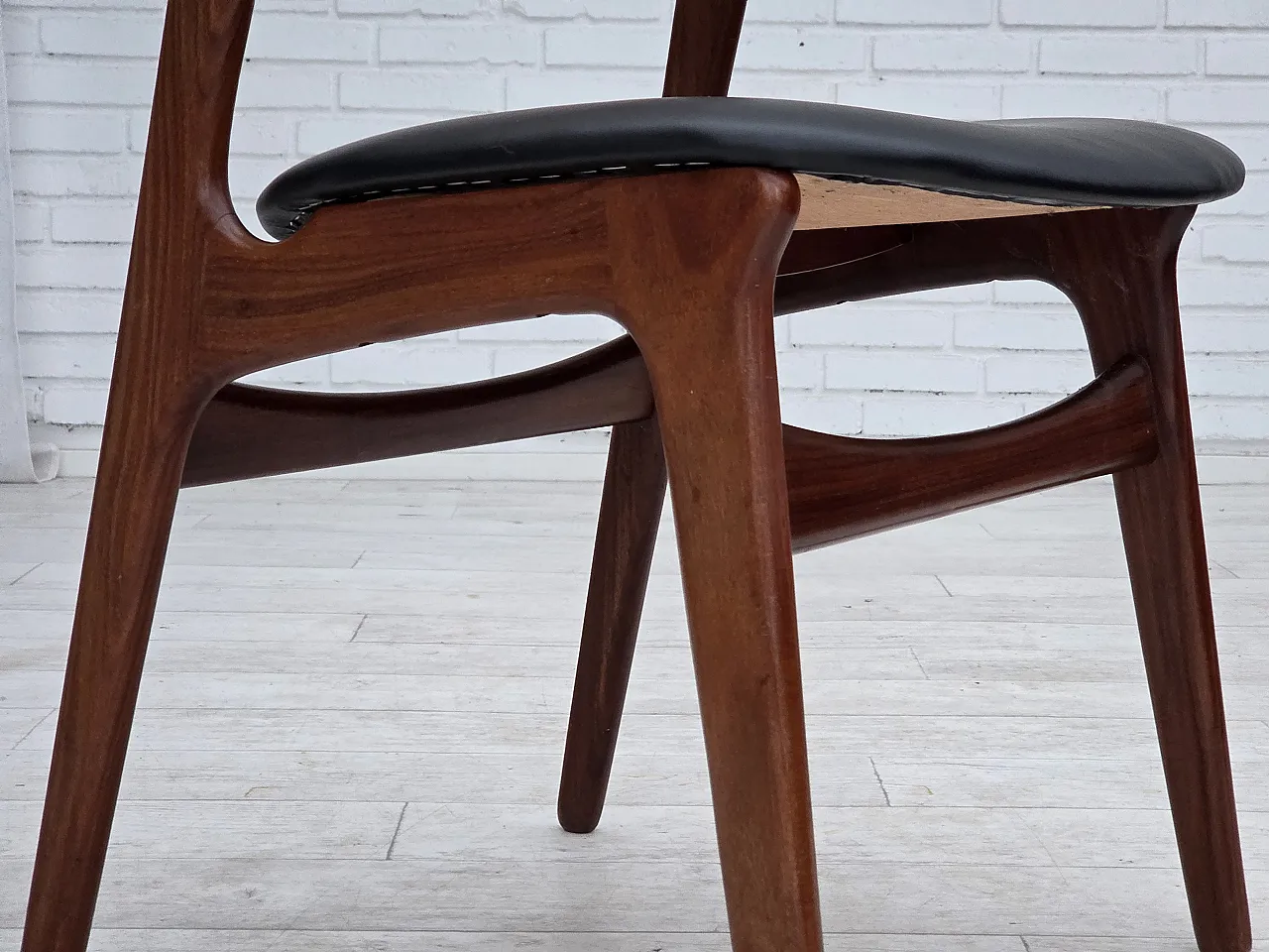 4 sedie da pranzo danesi rivestite, di Erik Buck, anni '60 14