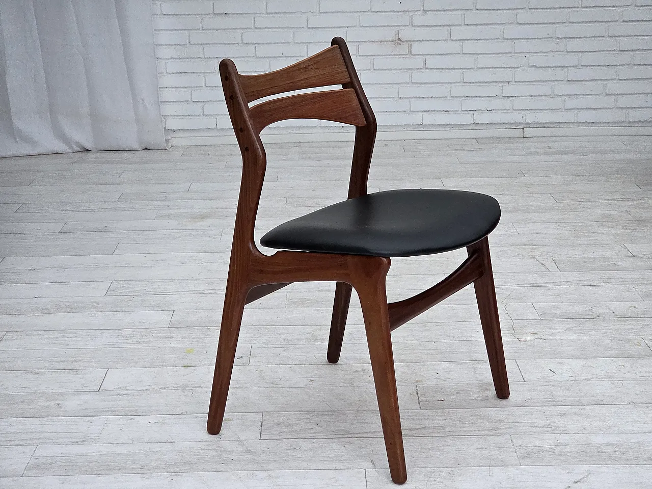 4 sedie da pranzo danesi rivestite, di Erik Buck, anni '60 15