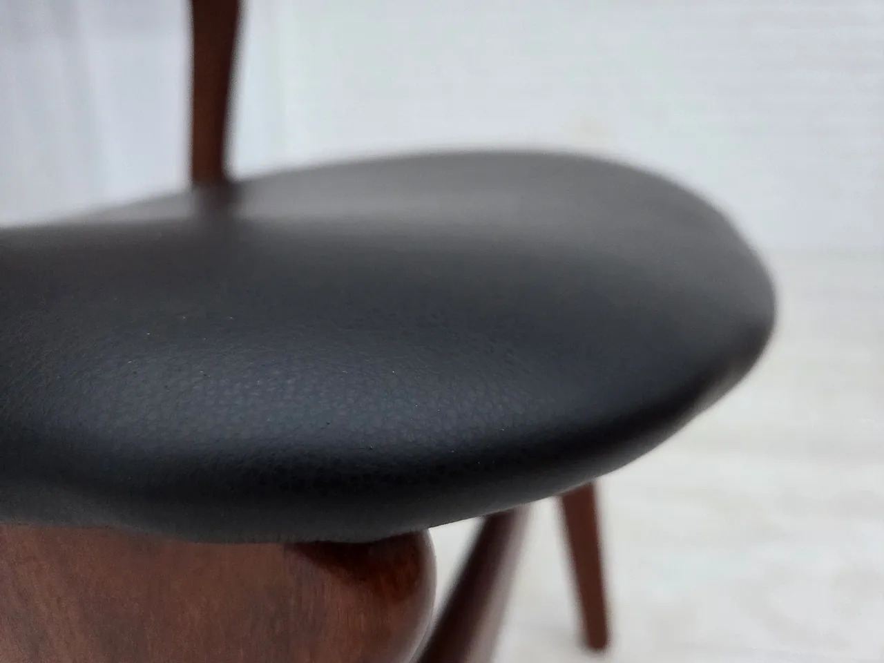 4 sedie da pranzo danesi rivestite, di Erik Buck, anni '60 16