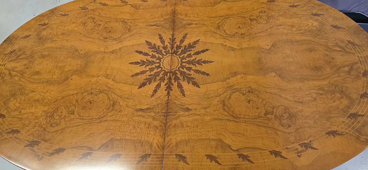 Extendable oval dining table in walnut root with mot inlays, 70s 6