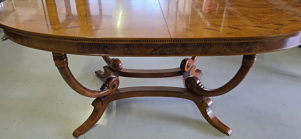 Extendable oval dining table in walnut root with mot inlays, 70s 7