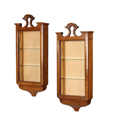 Coppia di vetrine in noce, vetro e velluto, metà '800