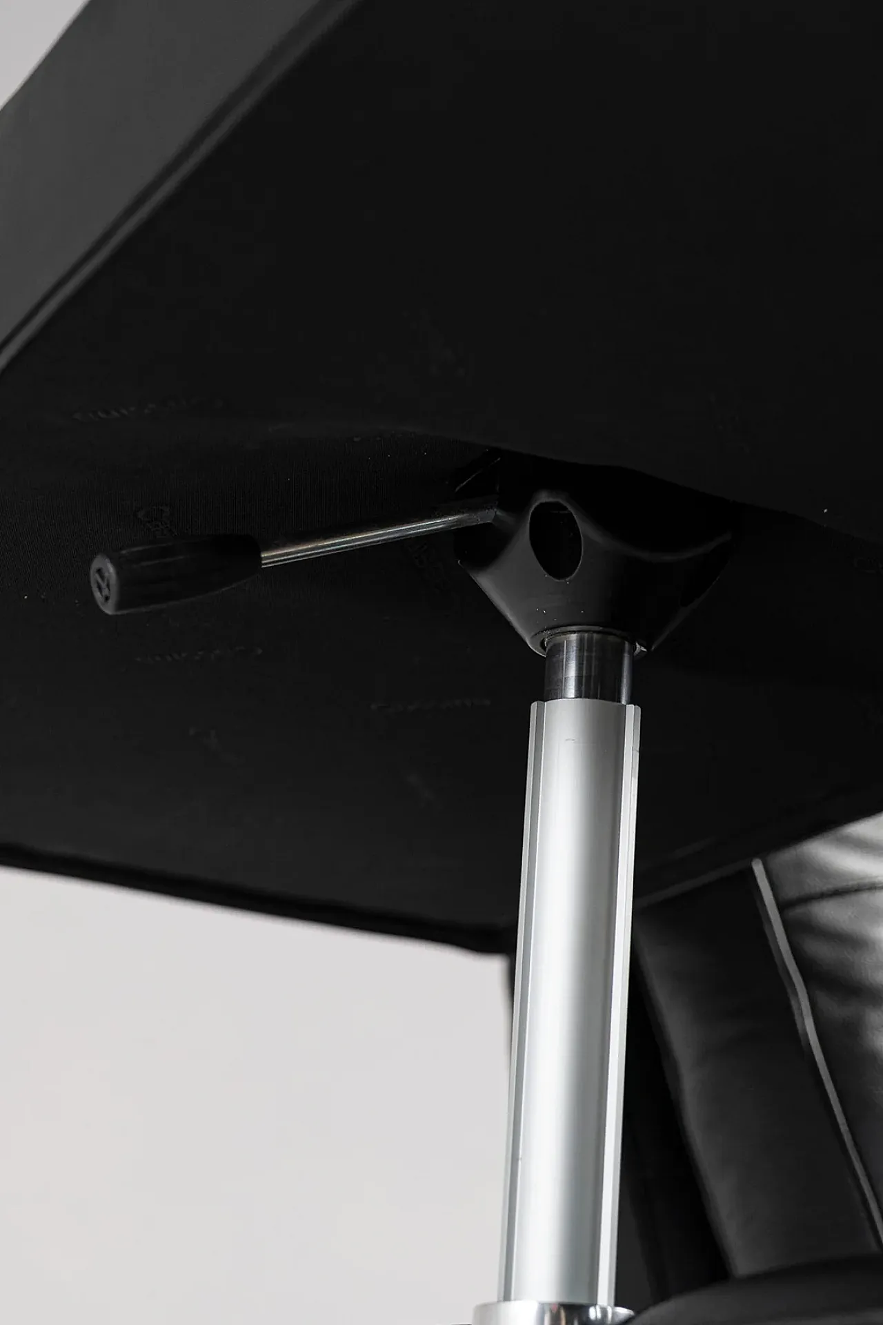 Set in pelle Prive di Phillippe Starck per Cassina, anni '90 18