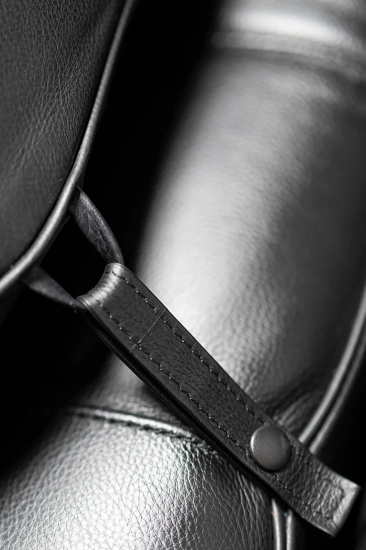 Set in pelle Prive di Phillippe Starck per Cassina, anni '90 21