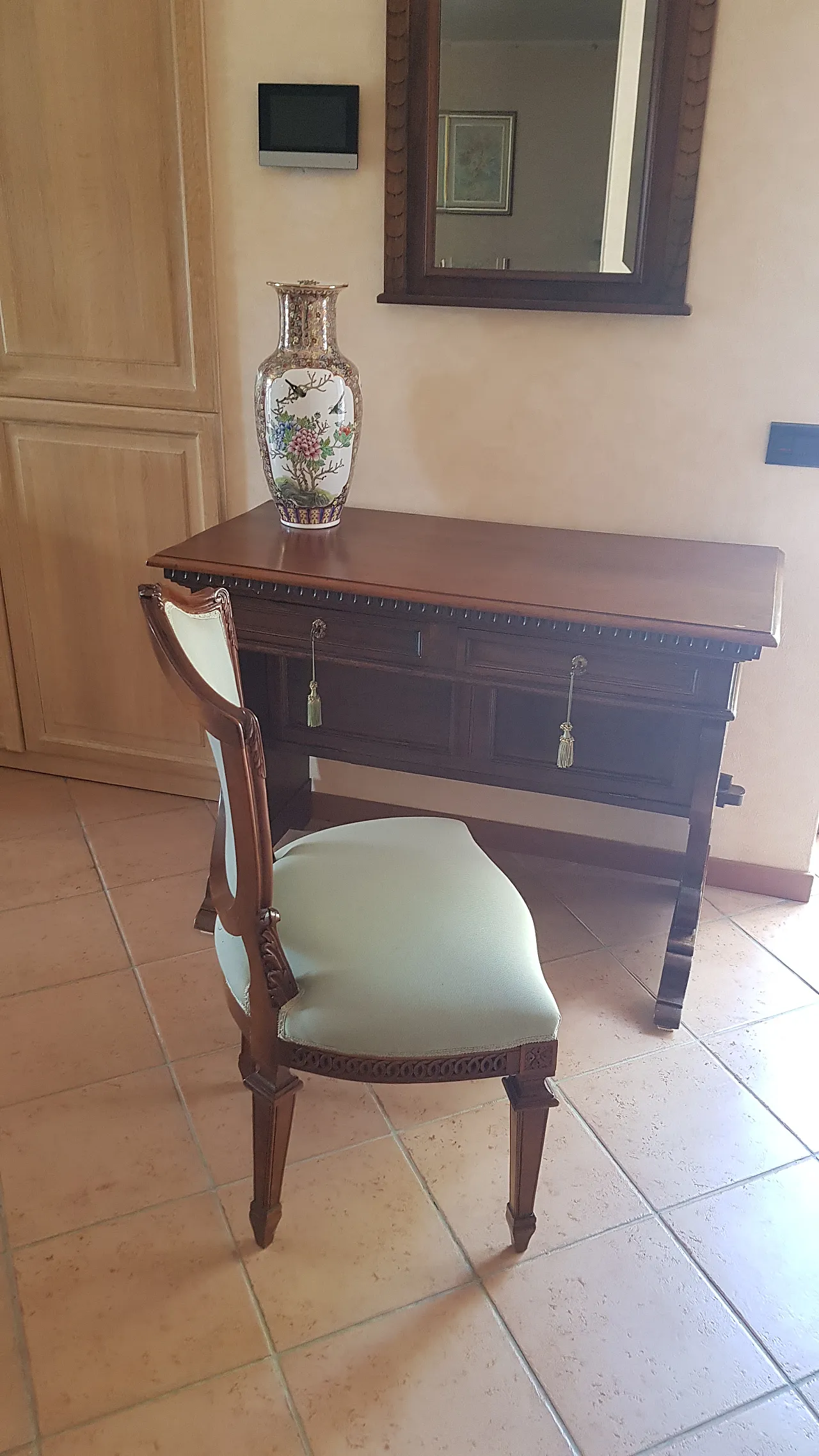Louis XVI style desk chair in carved walnut, 20th century 3