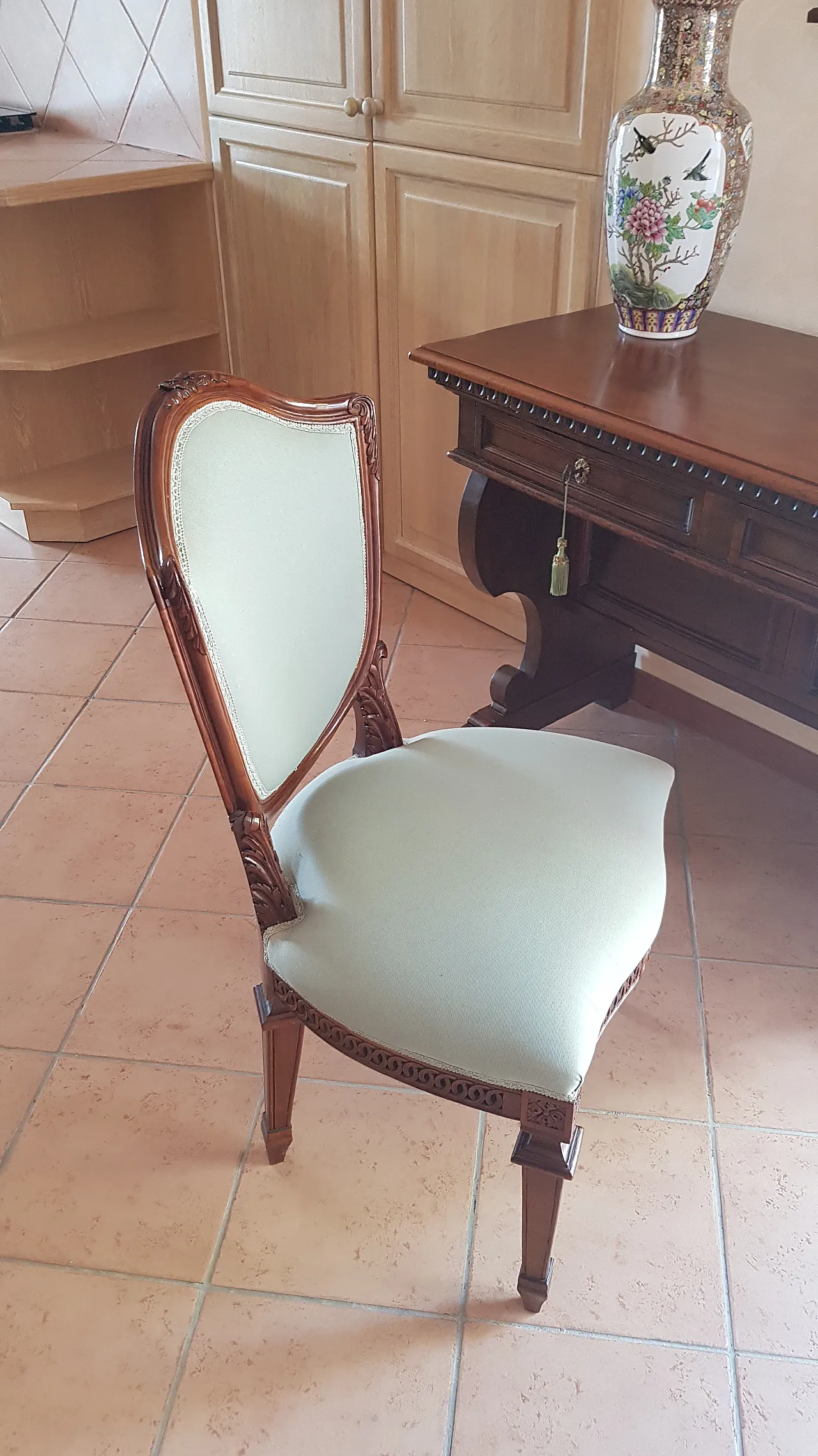 Louis XVI style desk chair in carved walnut, 20th century 4