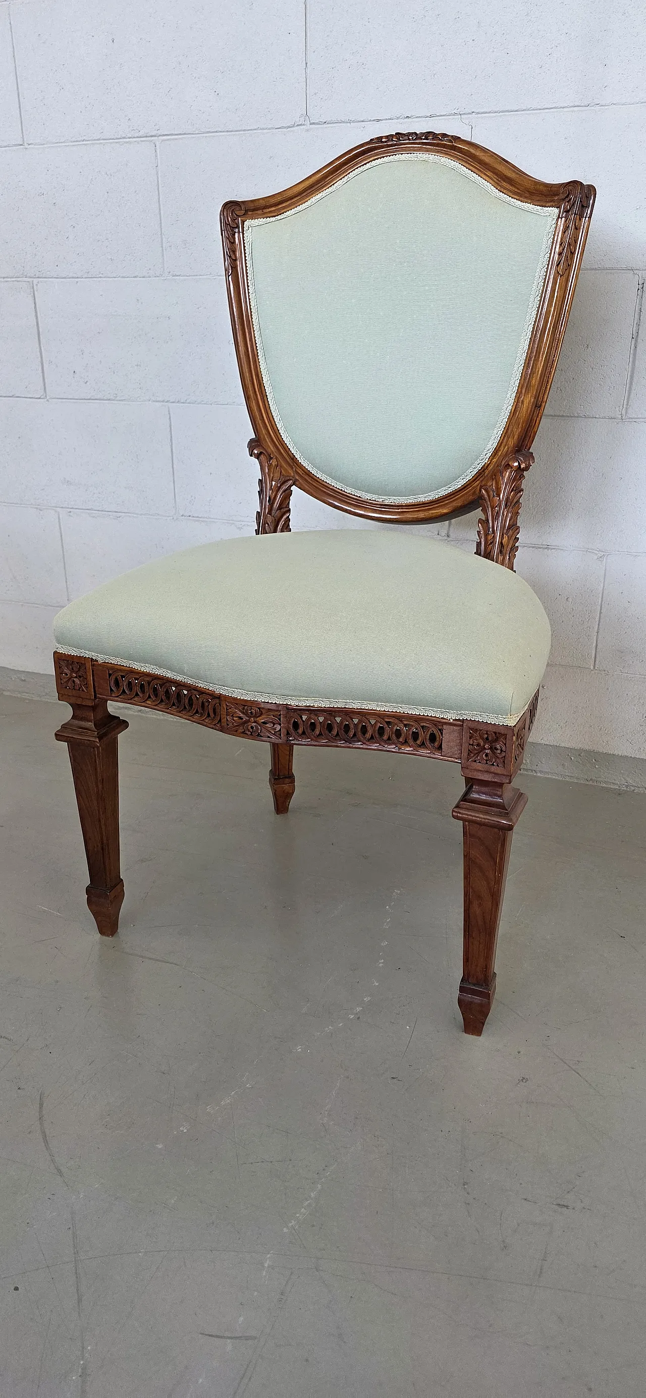 Louis XVI style desk chair in carved walnut, 20th century 5