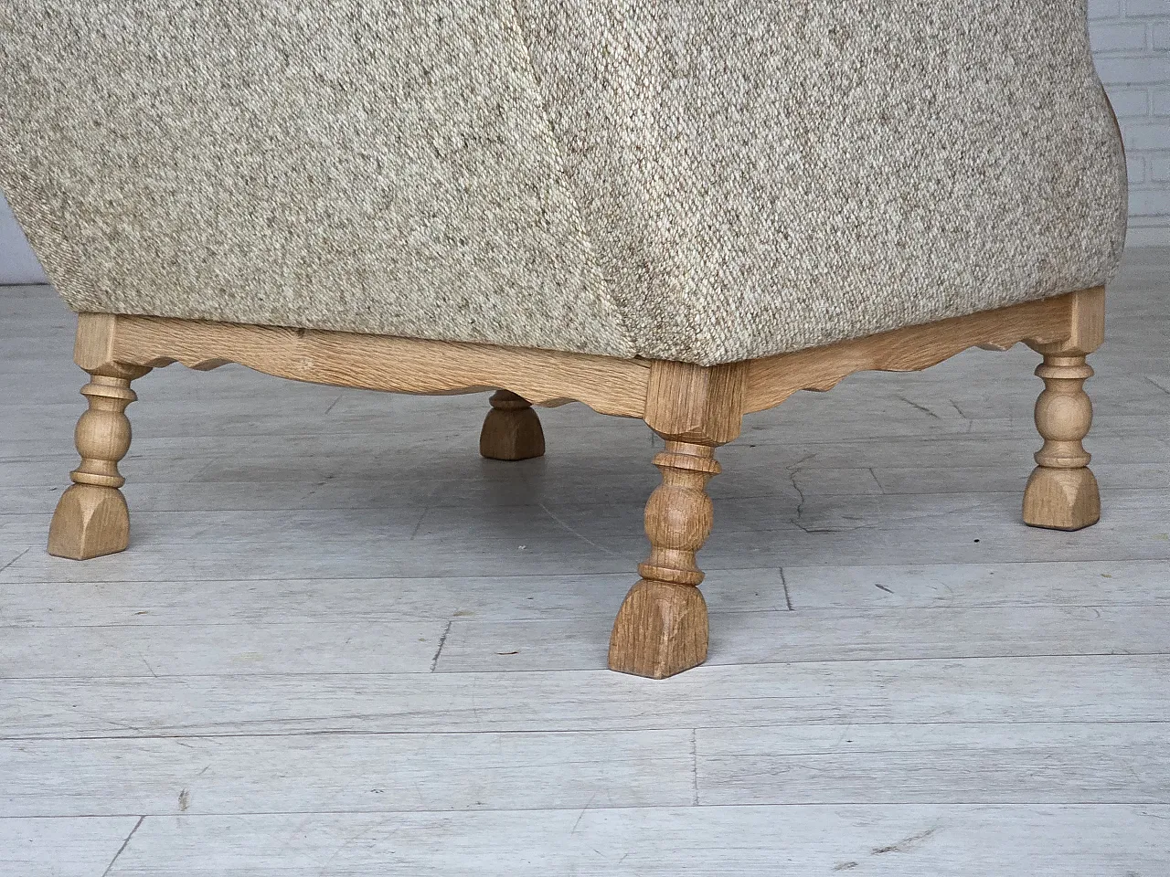 Poltrona danese in lana e legno massello di rovere, anni '70 13