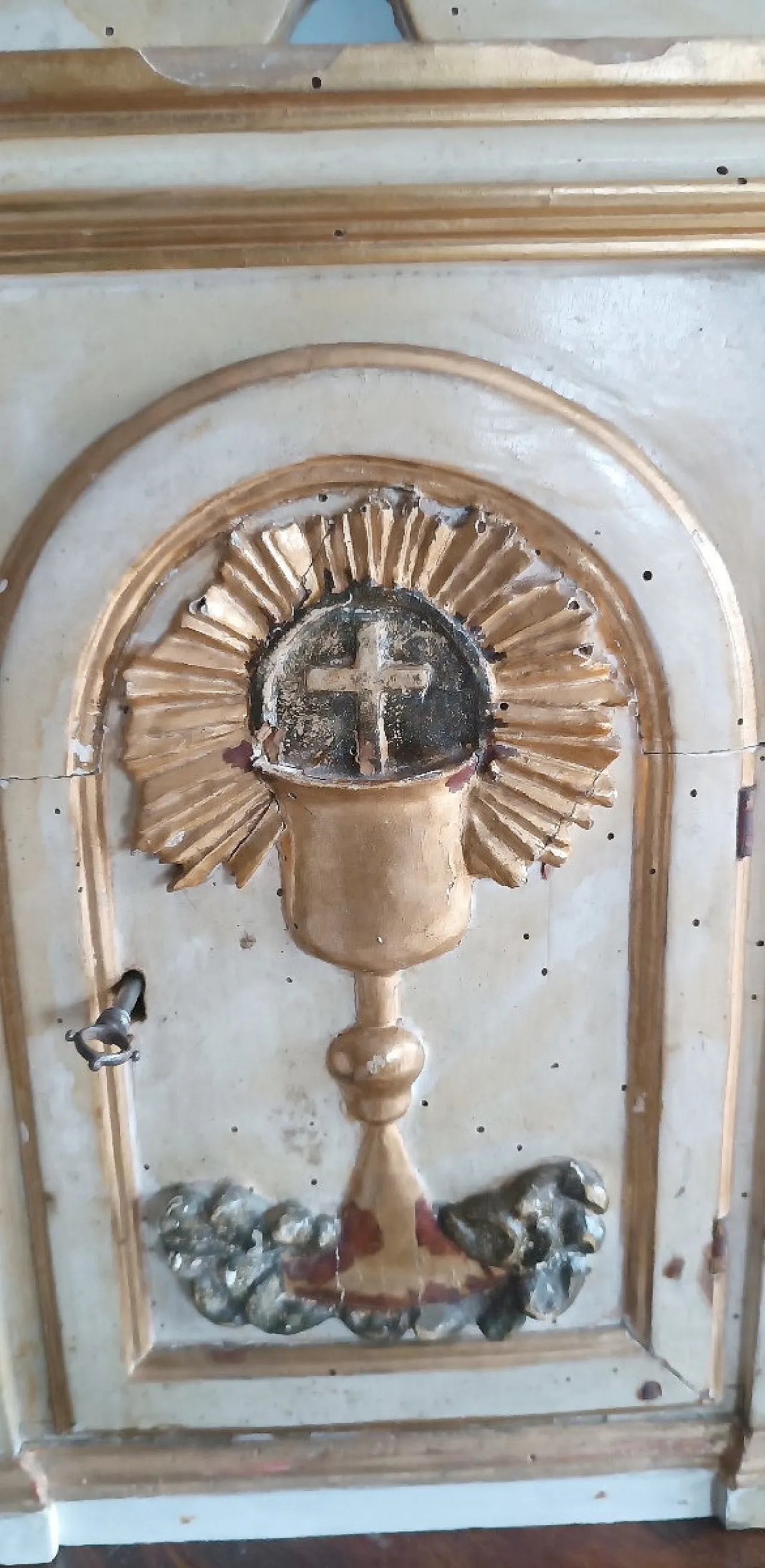 Lacquered and gilded wooden tabernacle, 18th century 6