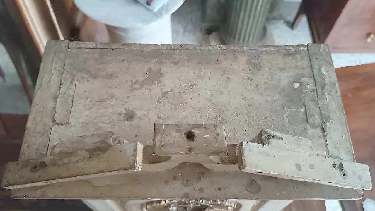 Lacquered and gilded wooden tabernacle, 18th century 9