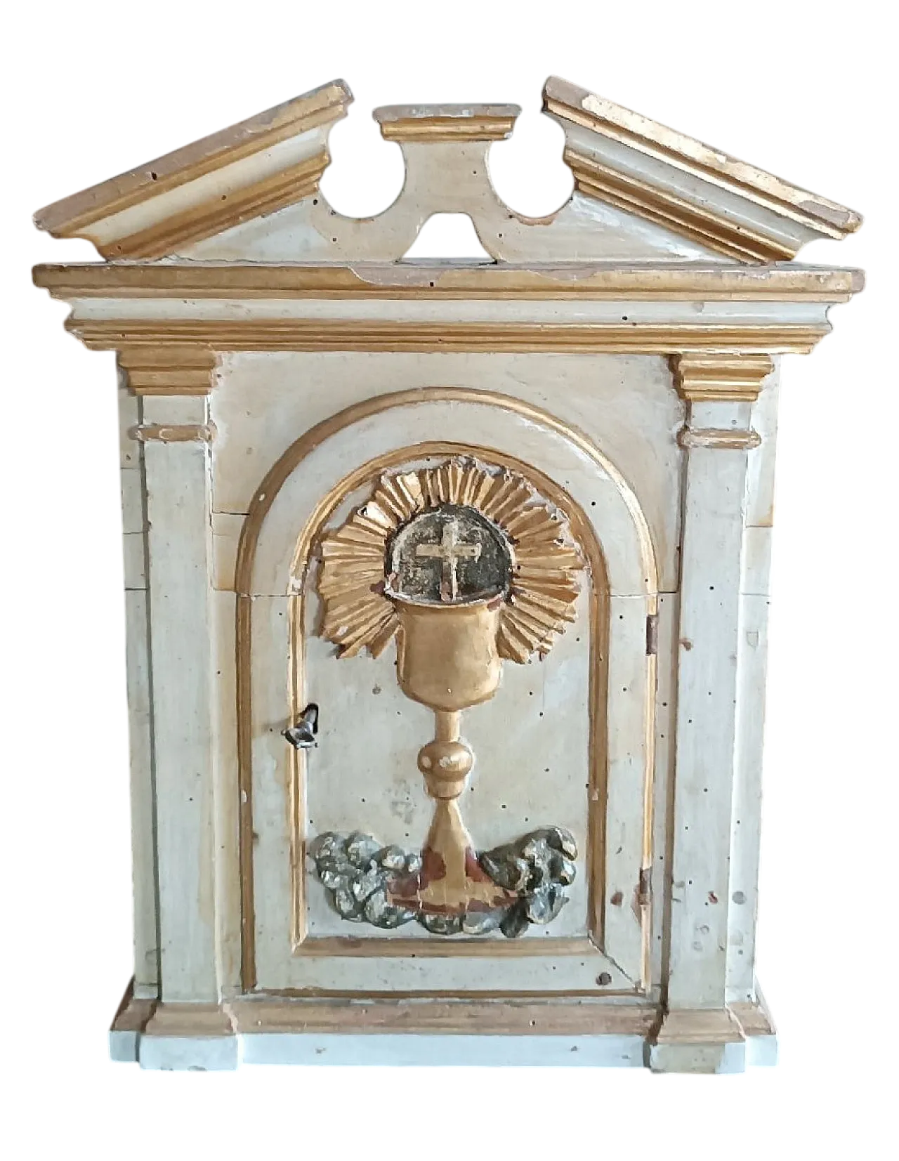 Lacquered and gilded wooden tabernacle, 18th century 12
