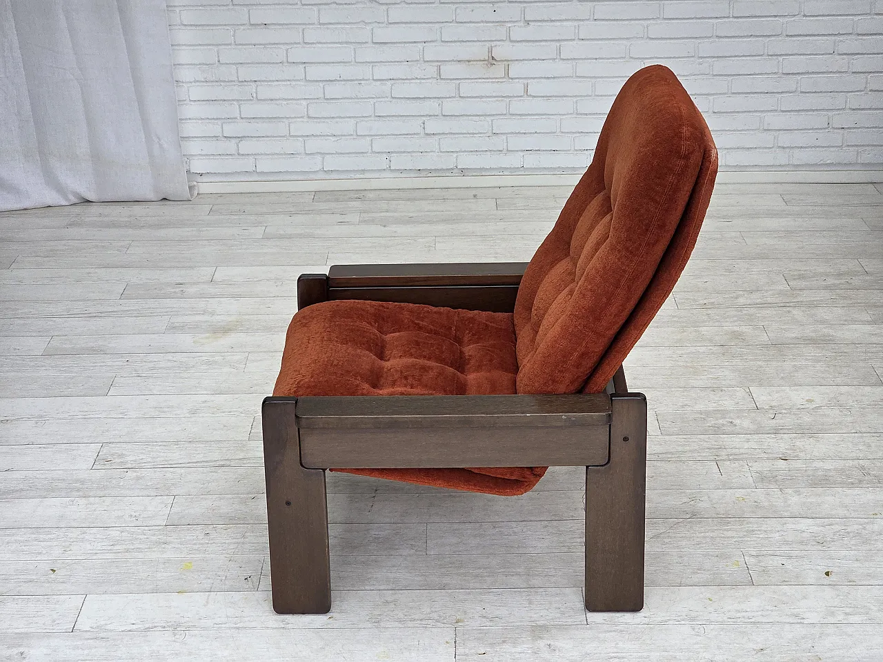 Poltrona danese in velluto arancione/rosso quercia scura, anni '70 15