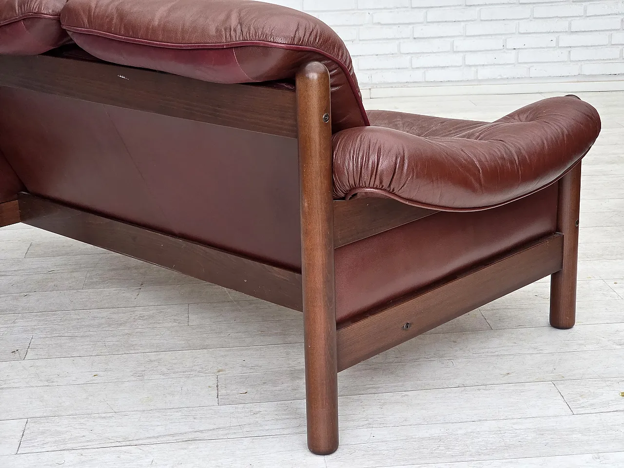 Divano svedese a 2 posti, pelle marrone con patina, anni '70 11