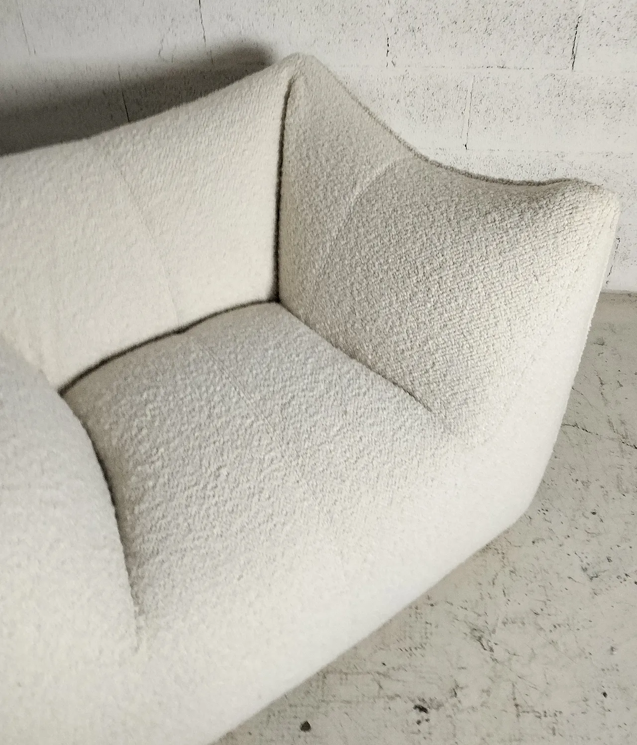 “Le Bambole” bouclè armchair by Mario Bellini for B&B Italia, 1970s 6