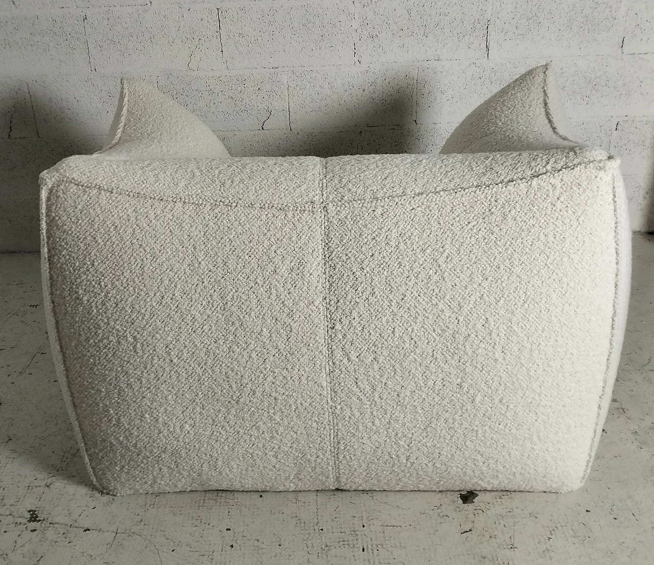 “Le Bambole” bouclè armchair by Mario Bellini for B&B Italia, 1970s 10