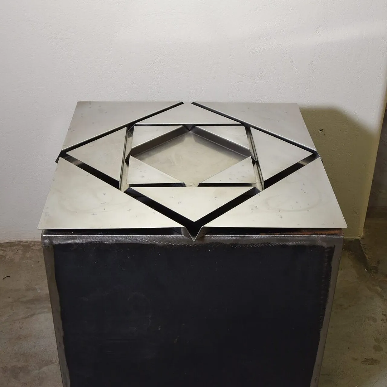 Vassoio placcato di Renzo Bioli per Il Picchio Firenze, anni '70 1