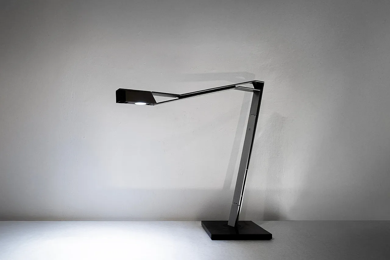 Lampada modello P7111 di Studio Zumtobel per Porsche Design, anni 2000 2