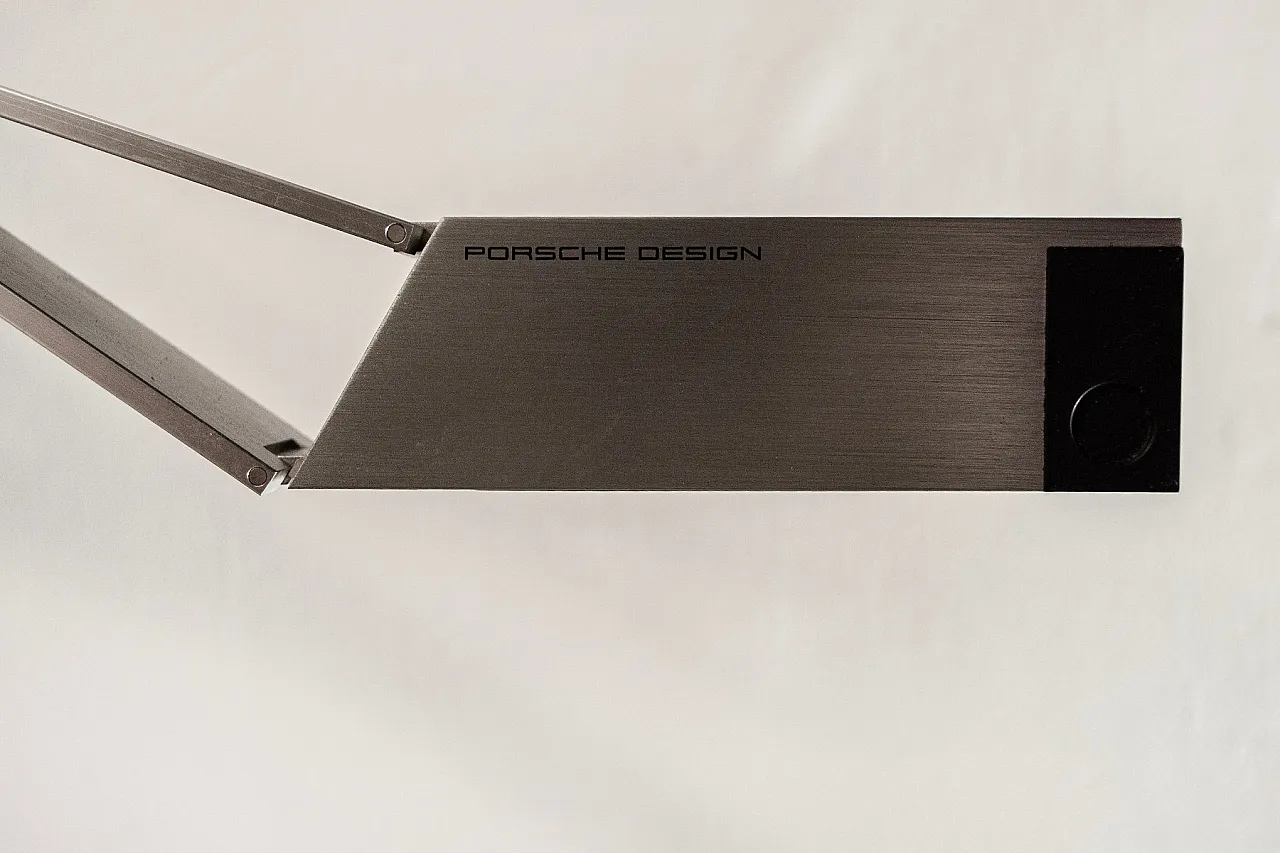 Lampada modello P7111 di Studio Zumtobel per Porsche Design, anni 2000 3