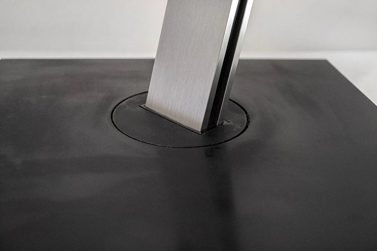 Lampada modello P7111 di Studio Zumtobel per Porsche Design, anni 2000 7