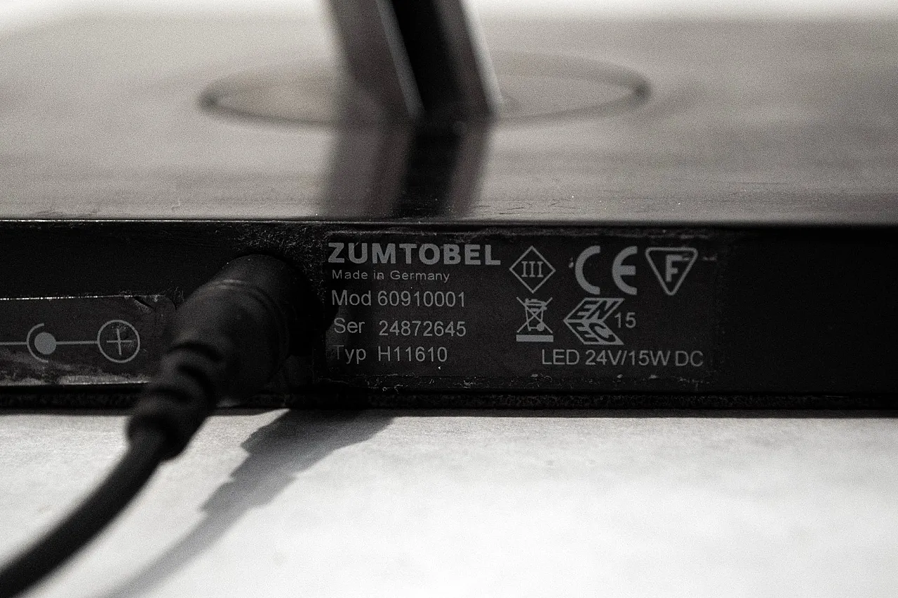 Lampada modello P7111 di Studio Zumtobel per Porsche Design, anni 2000 8