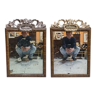 Coppia di specchiere in legno dipinto, Italia