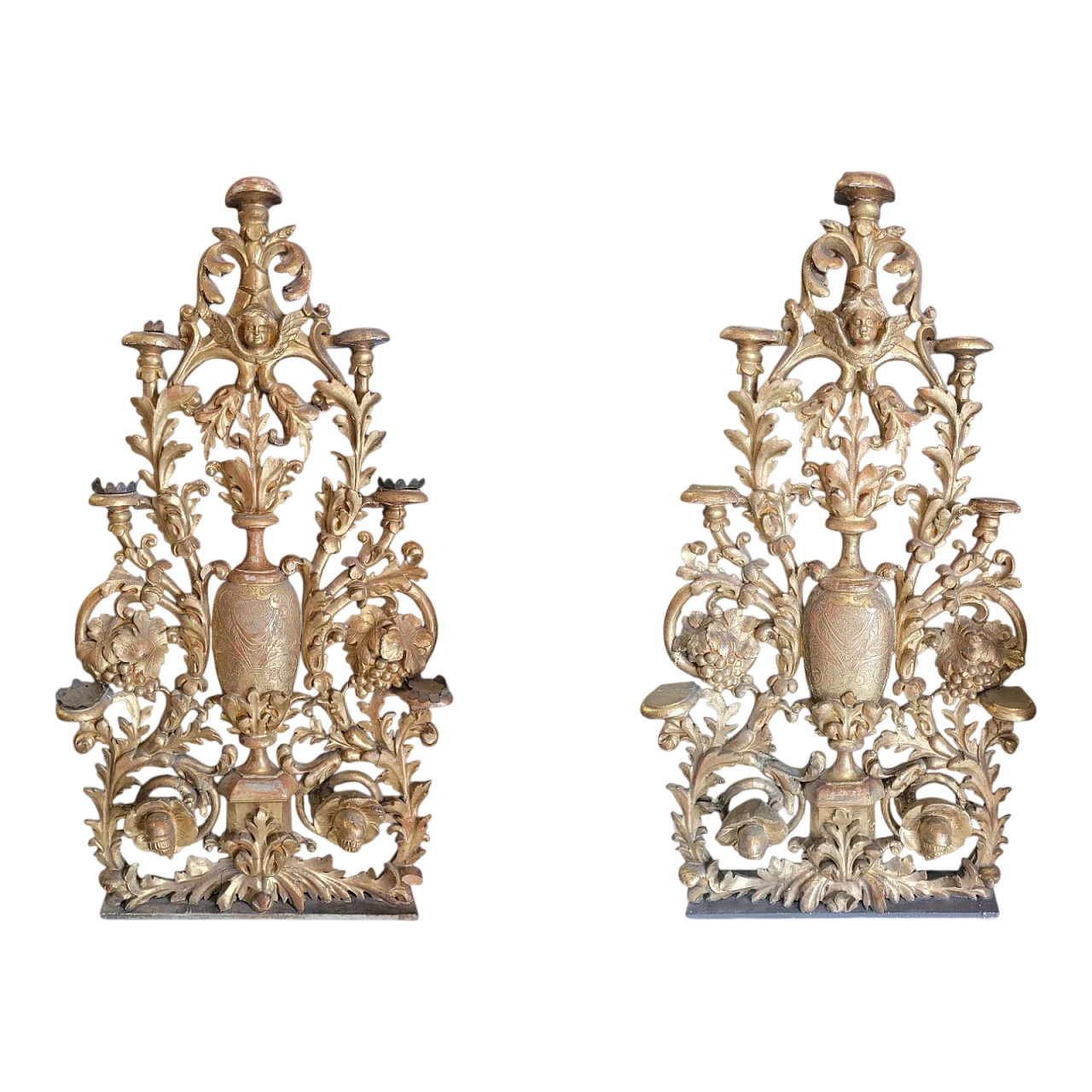 Coppia di candelabri da terra in legno dorato, '700 18