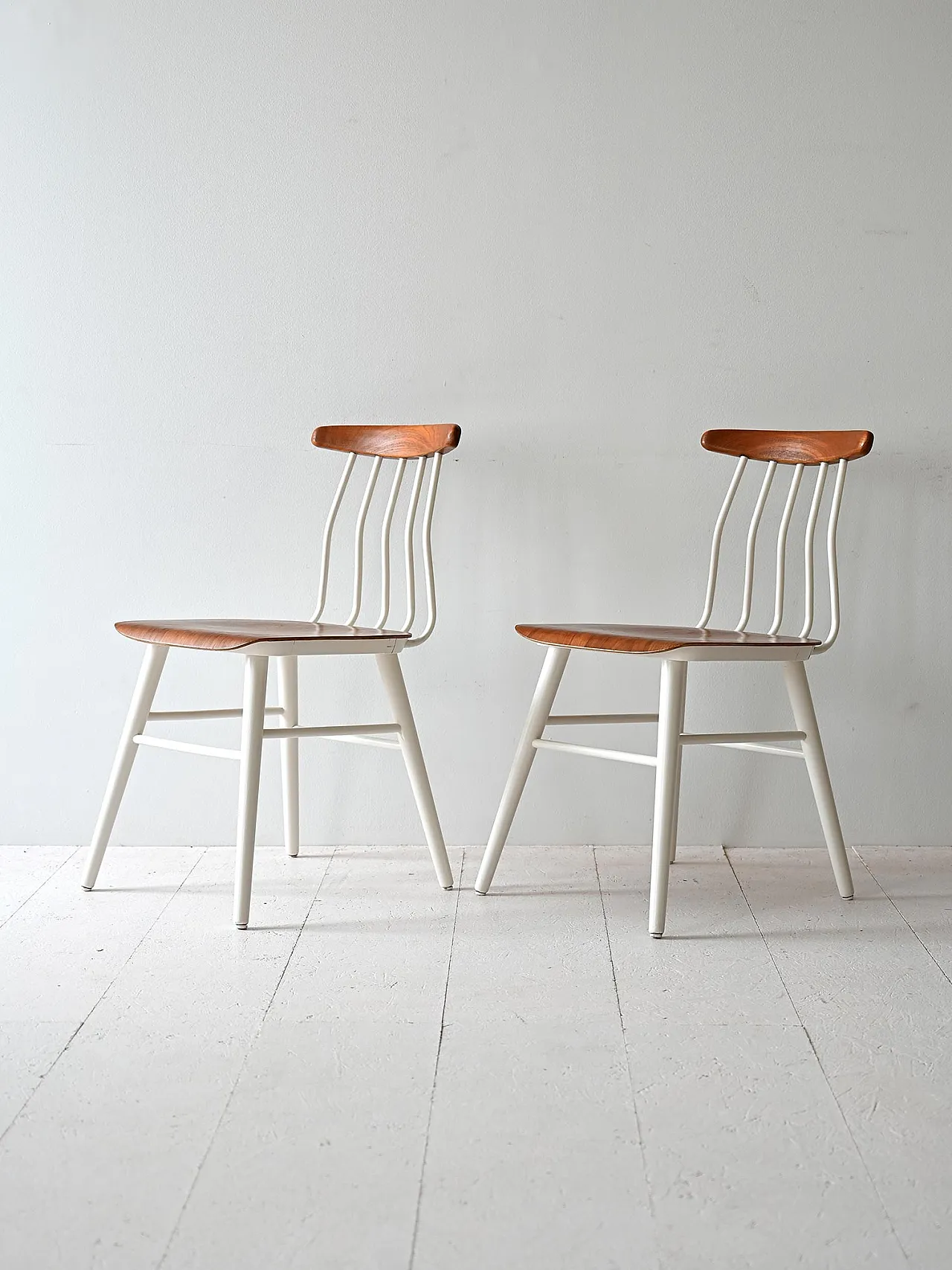 Coppia di sedie nordiche in legno, fine '900 3