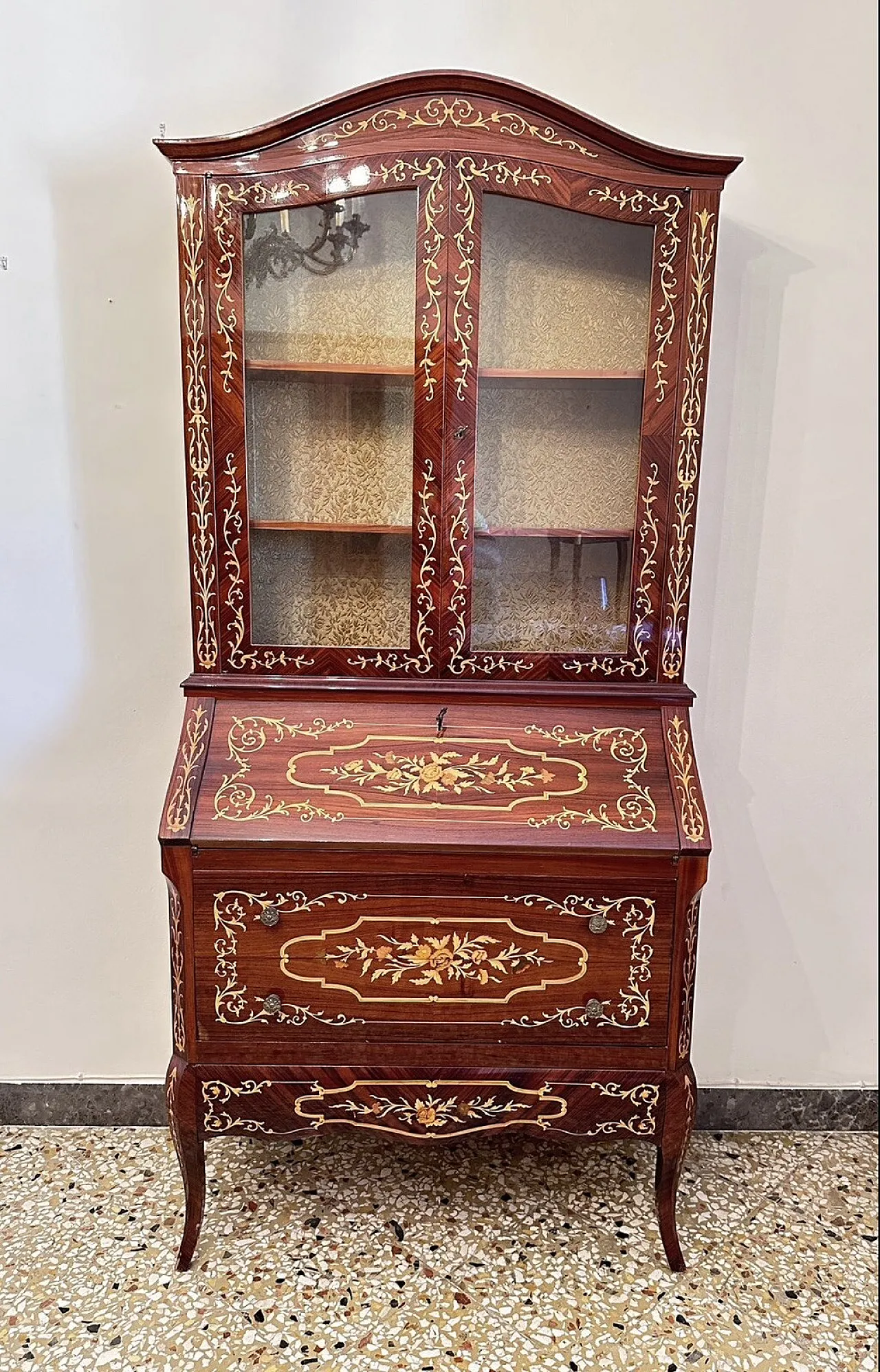 Beetle-style inlaid Trumeau cabinet with tipper, 20th century 2
