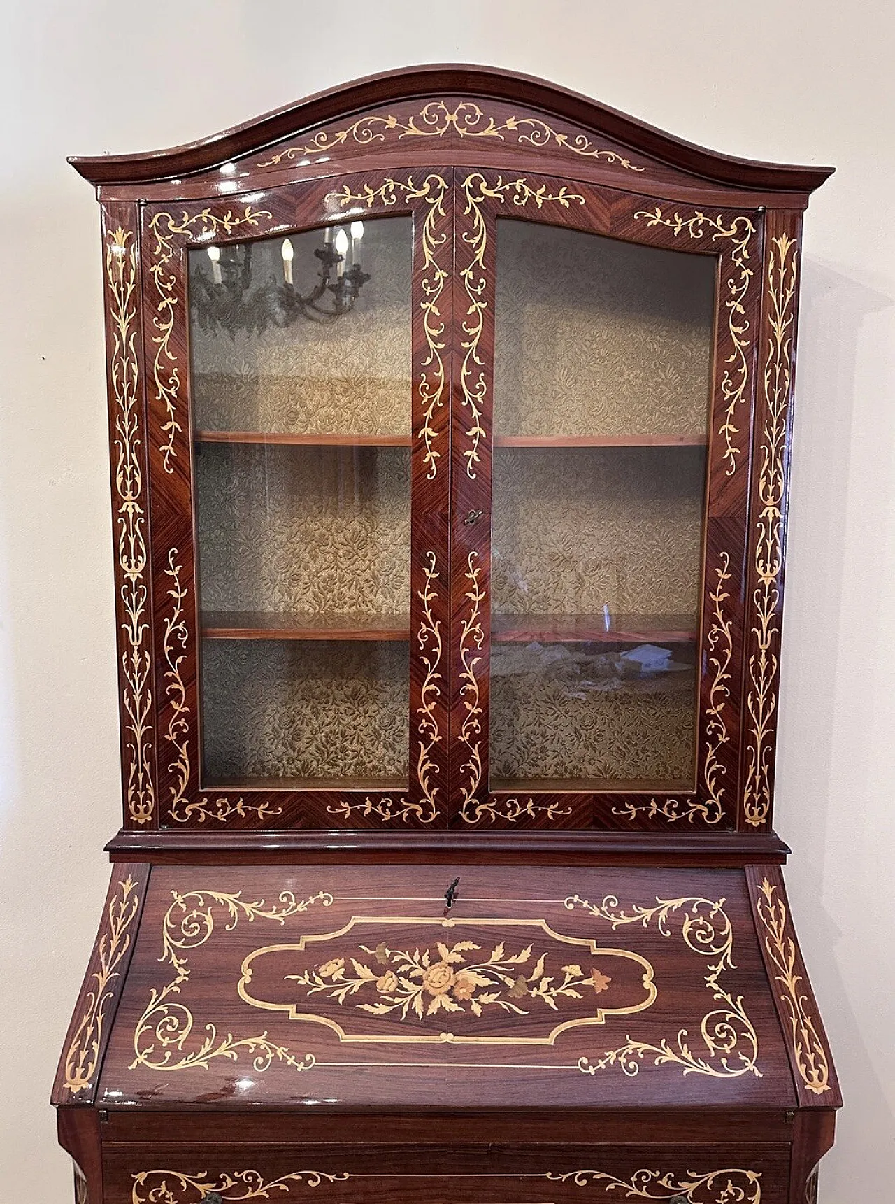 Beetle-style inlaid Trumeau cabinet with tipper, 20th century 3