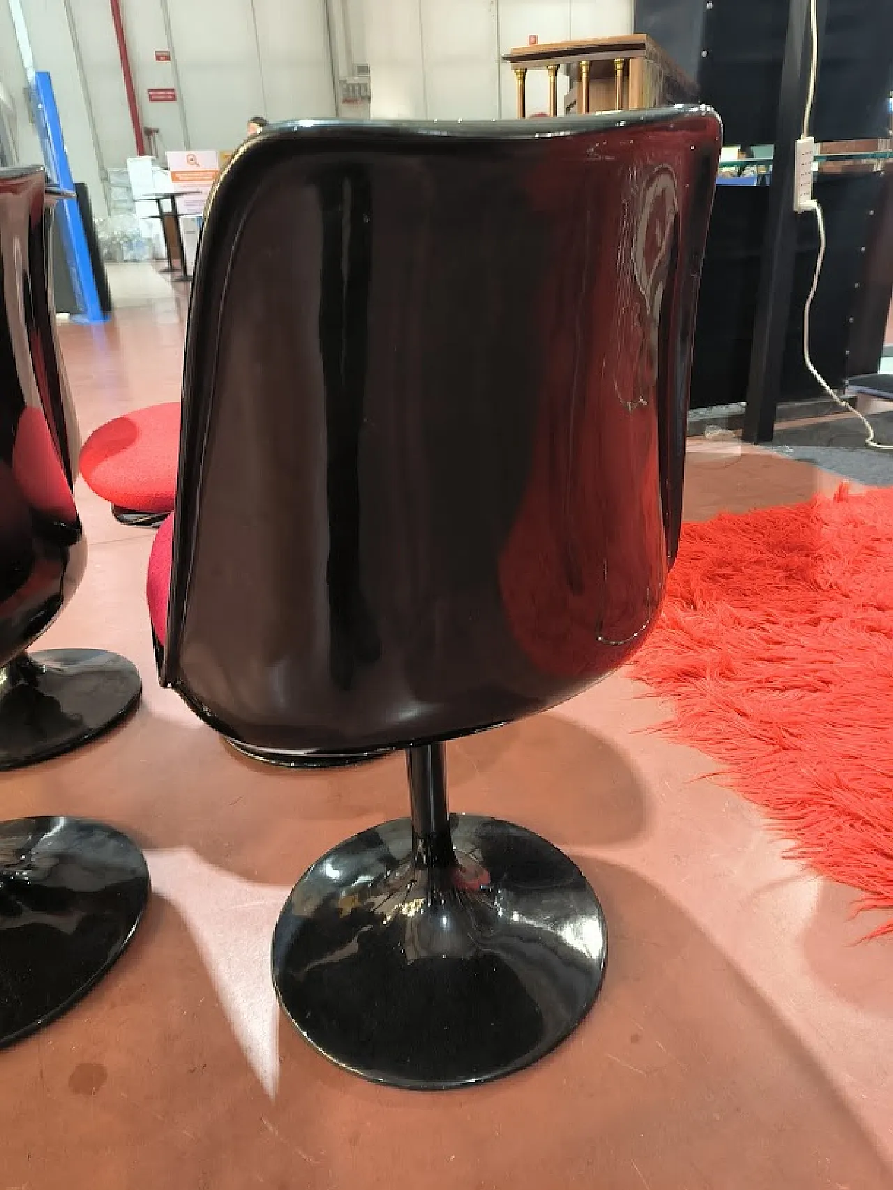 4 sedie Tulip di Bonzanini in vertroresina, anni '60 9