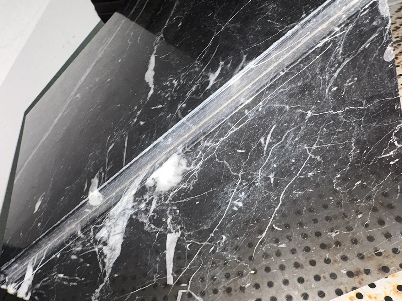 Comodino in marmo Marquina, anni '50 9