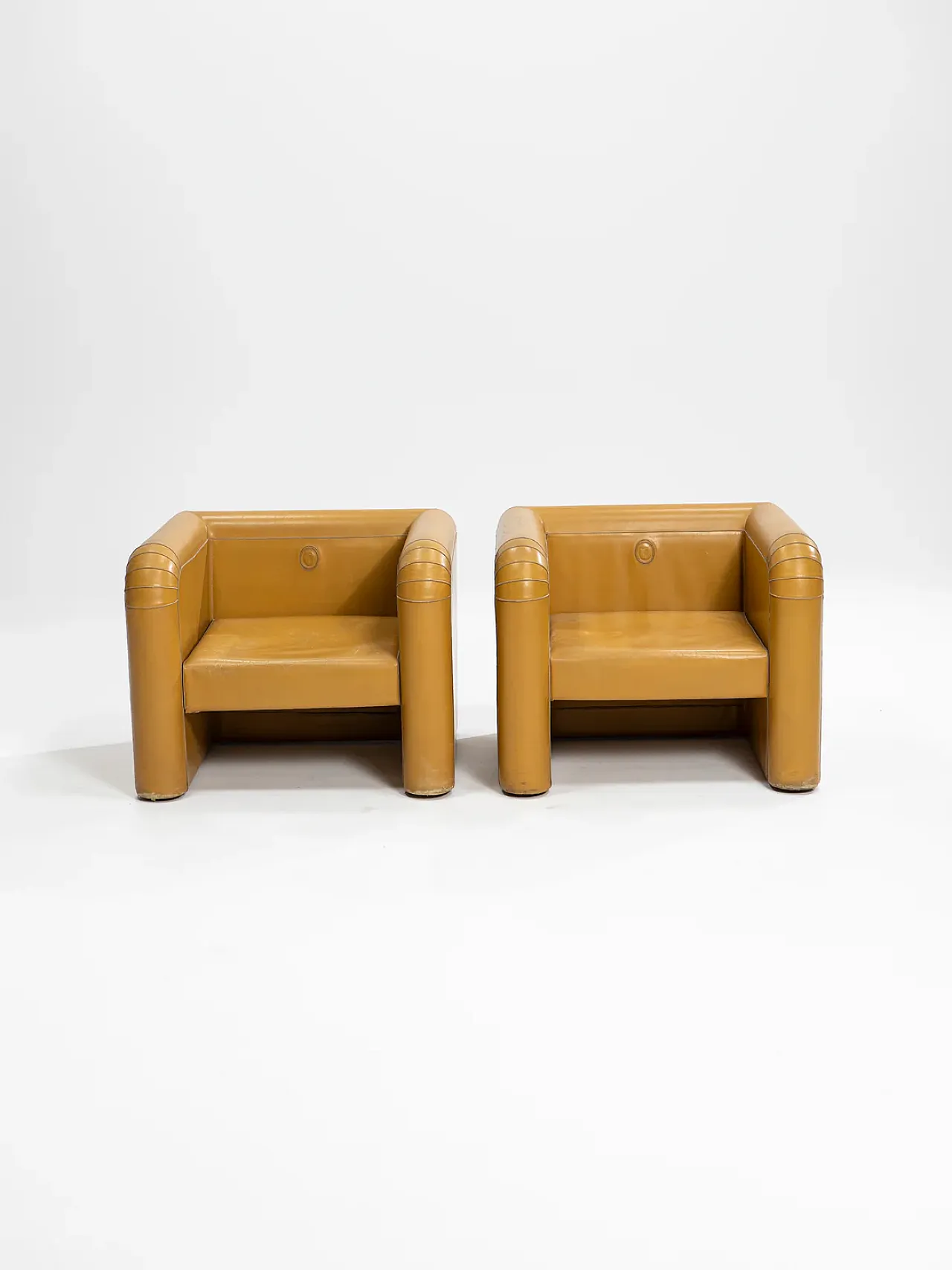 Coppia di poltrone di Trussardi, anni '70 2