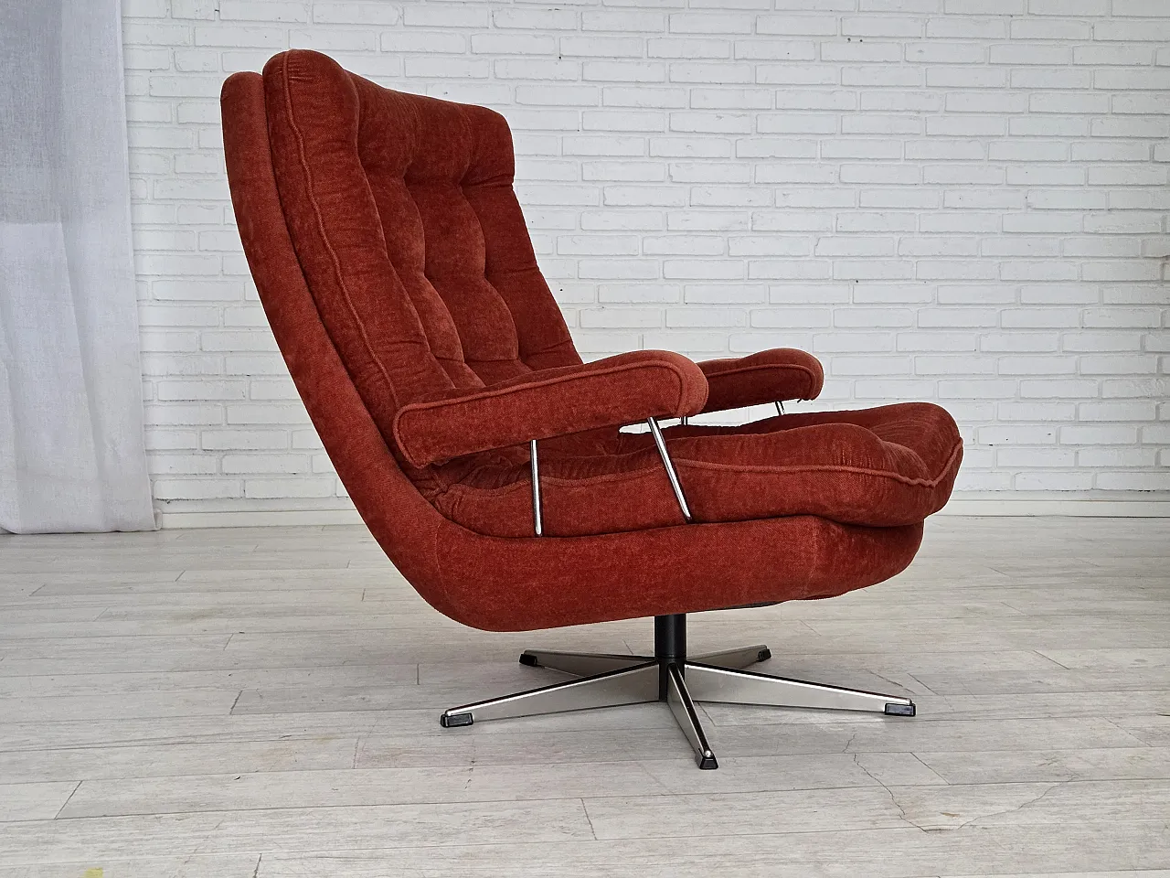 Poltrona girevole svedese di Ulferts Möbler, velluto, anni '70 1