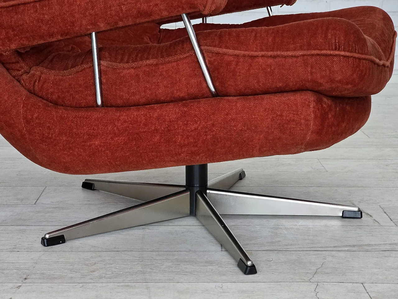 Poltrona girevole svedese di Ulferts Möbler, velluto, anni '70 4