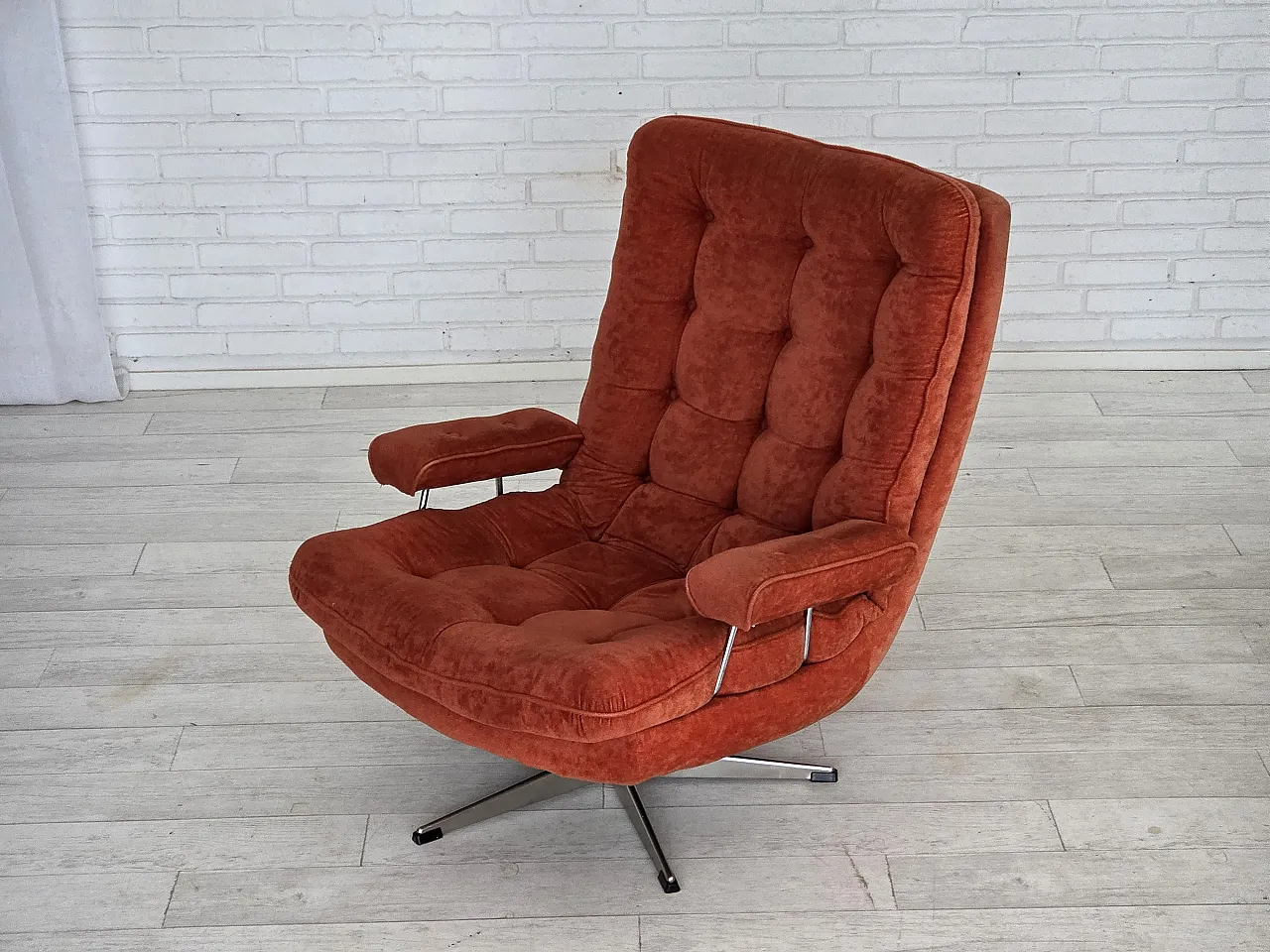 Poltrona girevole svedese di Ulferts Möbler, velluto, anni '70 9