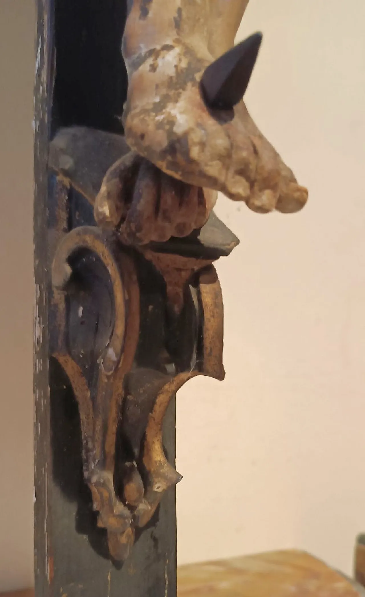 Polychrome wooden figure of Christ, 17th century 12