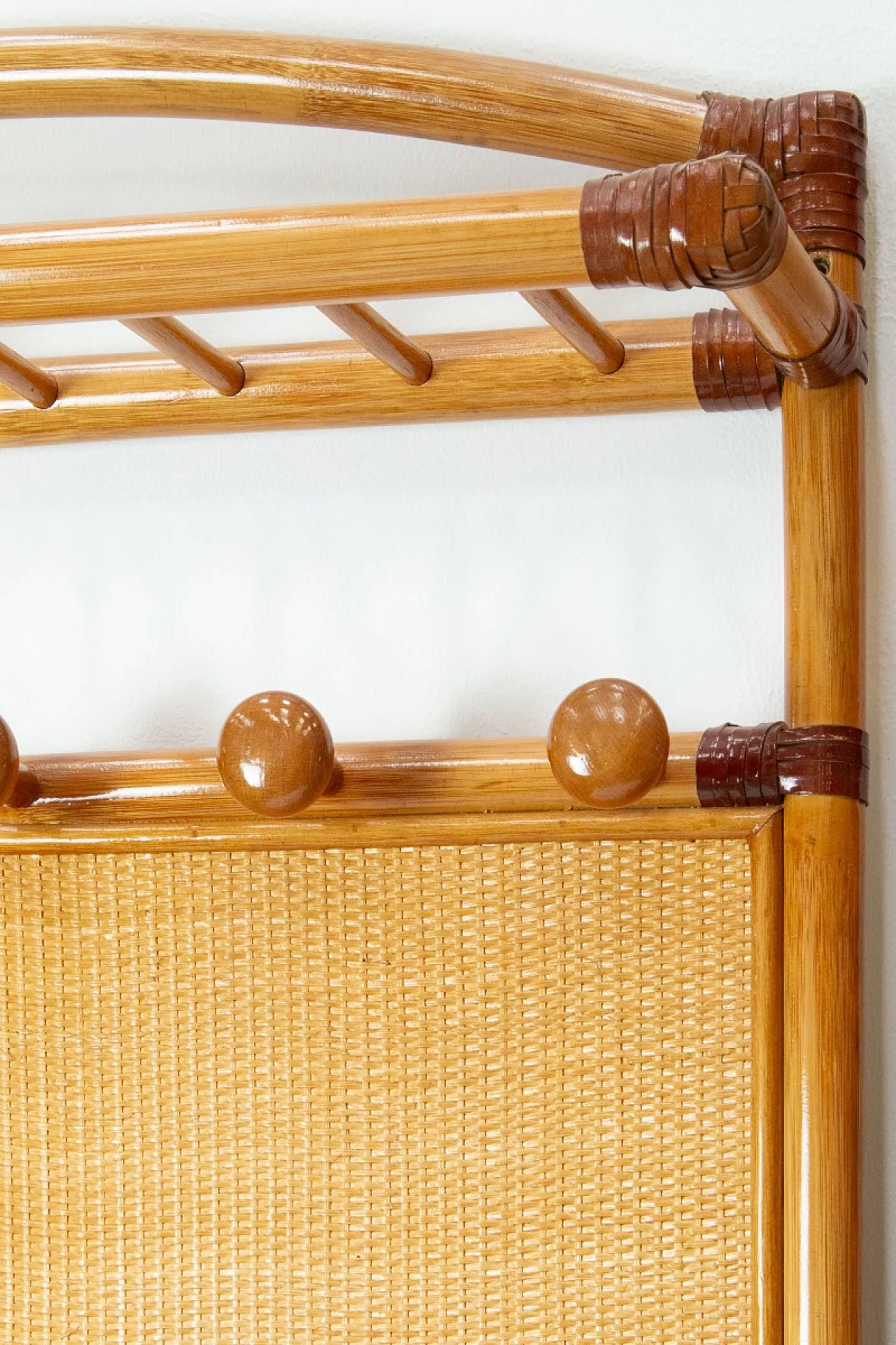 Attaccapanni e specchio in bambù, anni '60 4