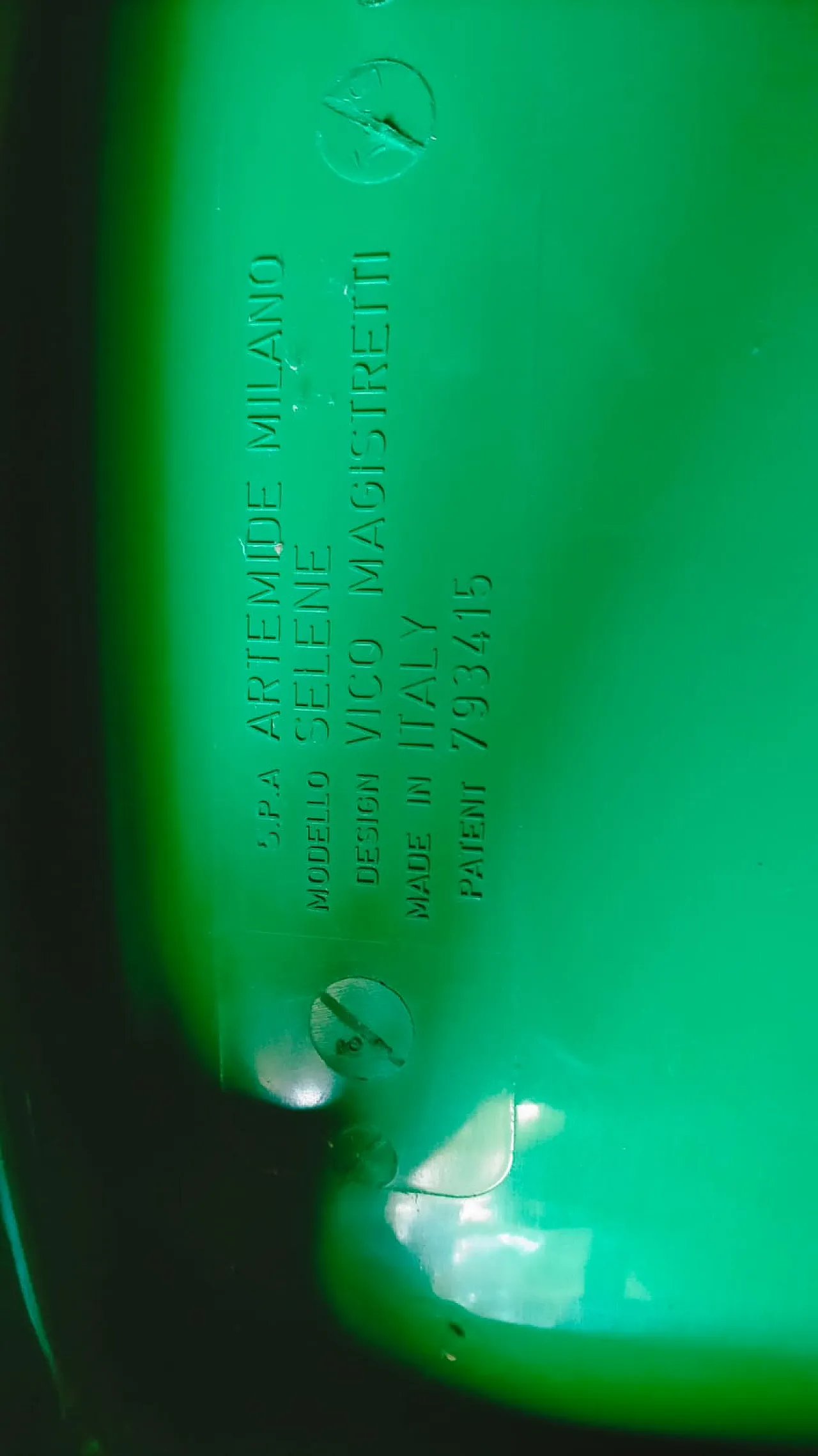 Table with 5 chairs by Vico Magistretti for Artemide, 20th century 3