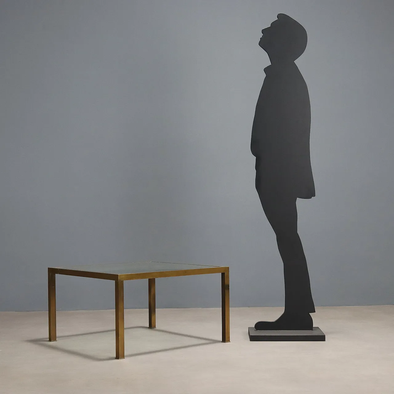 Tavolino con struttura in ottone e piano quadrato in vetro, '900 2